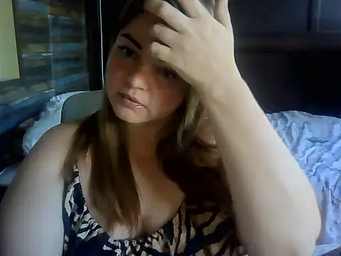 Snapshot of cute__cherry chatting on July 4, 2026, 2:12 pm cute cherry online show from July 4, 2026, 2:12 pm