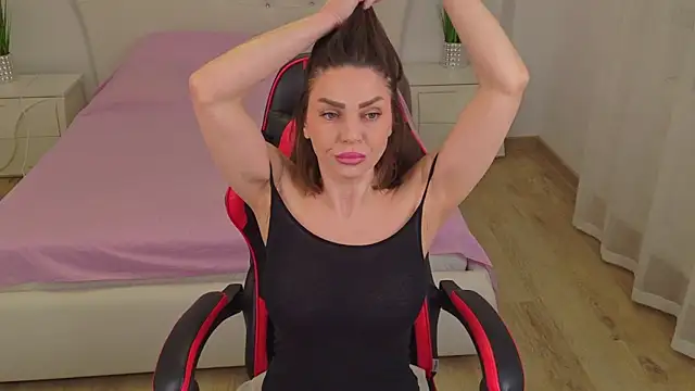 itsmekarina online show from March 28, 2026, 10:59 am