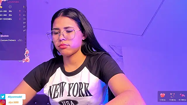 alysson 18 online show from November 29, 2025, 1:52 am