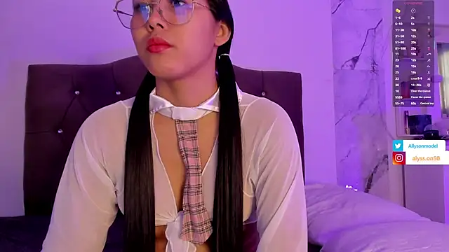 Snapshot of alysson_18 chatting on March 23, 2026, 1:15 pm alysson 18 online show from March 23, 2026, 1:15 pm