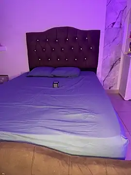 Snapshot of alysson_18 chatting on April 14, 2026, 2:17 am alysson 18 online show from April 14, 2026, 2:17 am