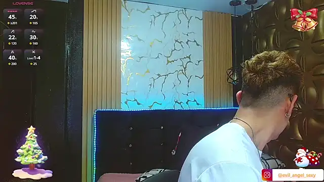 angel sexyevil online show from December 18, 2025, 12:11 pm