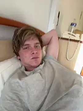 Andrewhootxx online show from January 18, 2025, 10:06 am