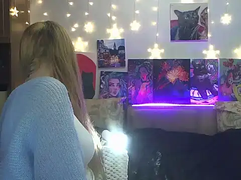 SecretSophia online show from March 18, 2025, 8:26 pm