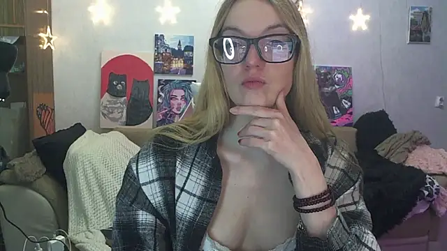 SecretSophia online show from March 1, 2026, 9:17 pm