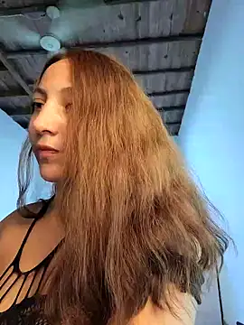 VickyHoult online show from December 29, 2024, 9:41 pm