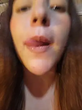 VickyHoult online show from April 26, 2026, 11:46 pm