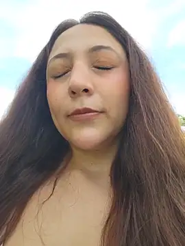 Snapshot of VickyHoult chatting on April 29, 2026, 8:48 pm VickyHoult online show from April 29, 2026, 8:48 pm