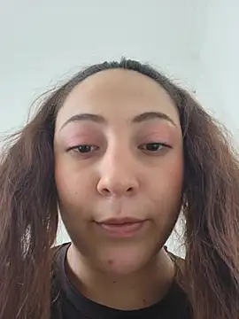Snapshot of VickyHoult chatting on May 3, 2026, 2:01 pm VickyHoult online show from May 3, 2026, 2:01 pm