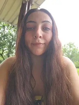 Snapshot of VickyHoult chatting on May 25, 2026, 9:21 pm VickyHoult online show from May 25, 2026, 9:21 pm