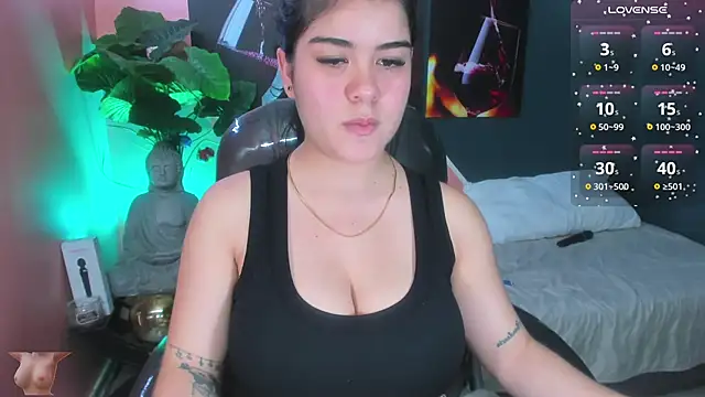 pearl weet online show from January 15, 2025, 5:26 pm