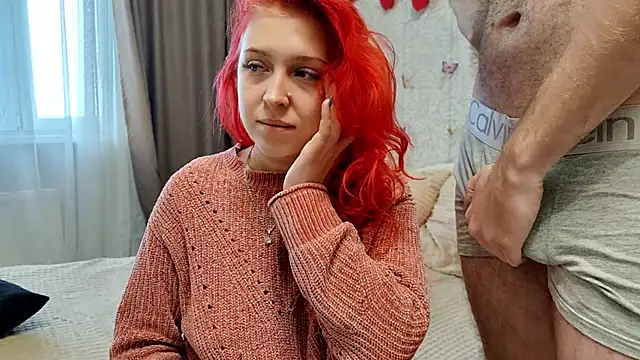 GenrikhBecca online show from November 13, 2025, 7:40 am