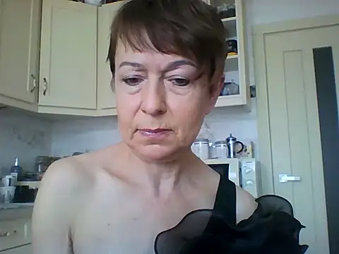 Snapshot of SwettyViktory chatting on March 22, 2025, 9:45 am SwettyViktory online show from March 22, 2025, 9:45 am