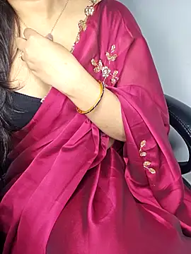 Snapshot of aliyaah_singh chatting on September 19, 2025, 5:35 pm aliyaah singh online show from September 19, 2025, 5:35 pm