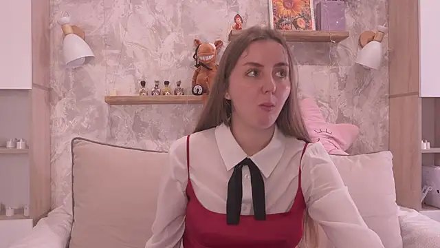 FluffyHat online show from February 7, 2026, 2:43 pm