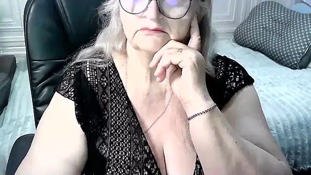 Snapshot of LolkaAlyss chatting on April 23, 2026, 7:27 pm LolkaAlyss online show from April 23, 2026, 7:27 pm