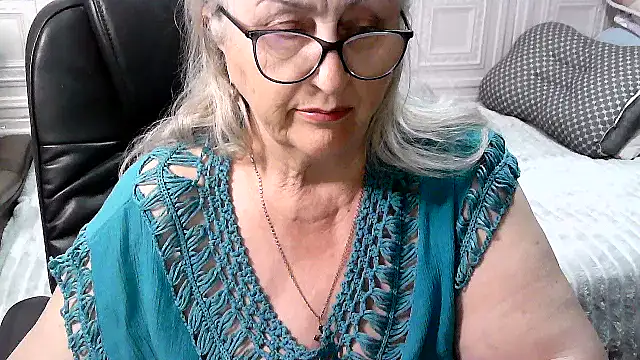 Snapshot of LolkaAlyss chatting on April 26, 2026, 7:22 pm LolkaAlyss online show from April 26, 2026, 7:22 pm