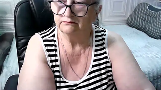 Snapshot of LolkaAlyss chatting on April 30, 2026, 8:57 pm LolkaAlyss online show from April 30, 2026, 8:57 pm