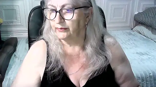 Snapshot of LolkaAlyss chatting on May 10, 2026, 2:55 pm LolkaAlyss online show from May 10, 2026, 2:55 pm