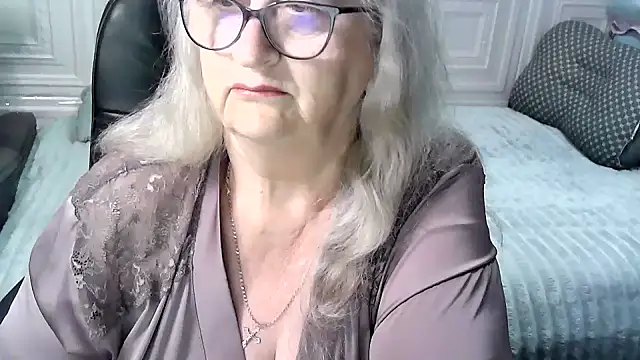 Snapshot of LolkaAlyss chatting on May 17, 2026, 3:59 am LolkaAlyss online show from May 17, 2026, 3:59 am