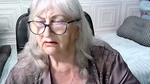 Snapshot of LolkaAlyss chatting on May 23, 2026, 8:46 pm LolkaAlyss online show from May 23, 2026, 8:46 pm