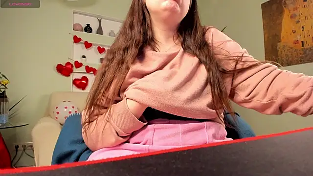 BattyMoll online show from February 16, 2025, 3:05 pm