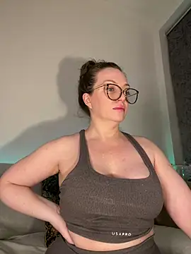 FemDom RubyKnightXXO online show from February 11, 2026, 7:52 pm