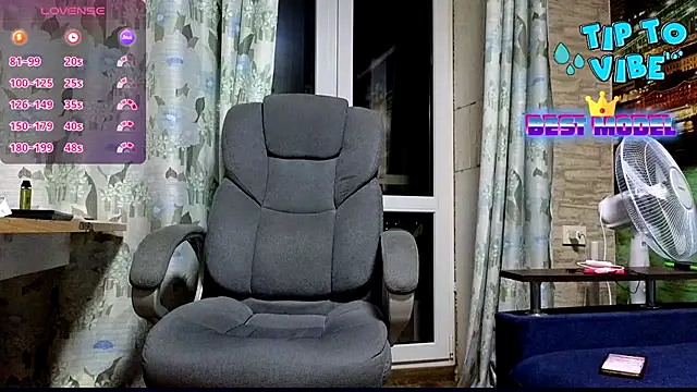 Snapshot of xxrokixxx chatting on December 3, 2024, 4:39 pm xxrokixxx online show from December 3, 2024, 4:39 pm