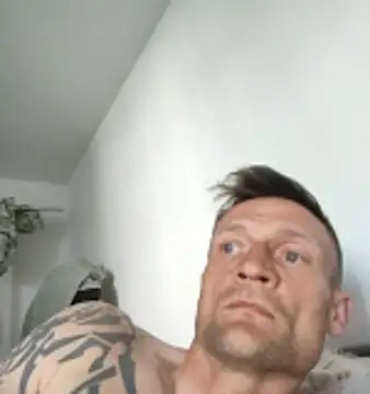 Snapshot of GermanBigDream chatting on April 25, 2026, 4:26 pm GermanBigDream online show from April 25, 2026, 4:26 pm