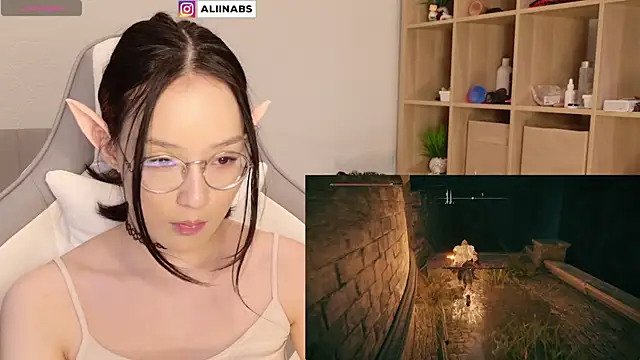 Snapshot of aliiiiiina chatting on December 31, 2024, 8:34 pm aliiiiiina online show from December 31, 2024, 8:34 pm