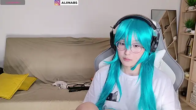 Snapshot of aliiiiiina chatting on March 6, 2025, 1:46 pm aliiiiiina online show from March 6, 2025, 1:46 pm