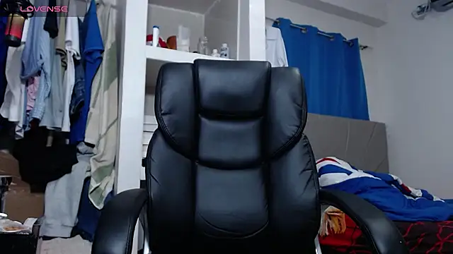 lewislamxxx hot online show from February 19, 2026, 11:01 pm