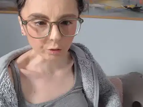 cleophee online show from March 22, 2025, 10:28 am