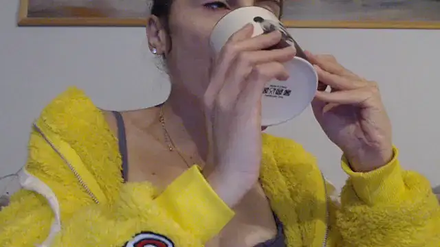 cleophee online show from December 22, 2025, 6:43 am