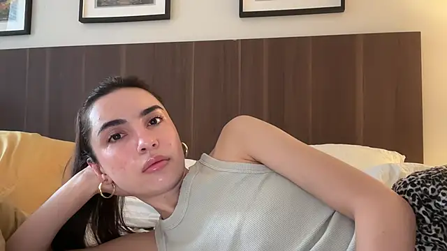 Snapshot of everybody_loves_pussy chatting on January 15, 2026, 5:27 pm everybody loves pussy online show from January 15, 2026, 5:27 pm