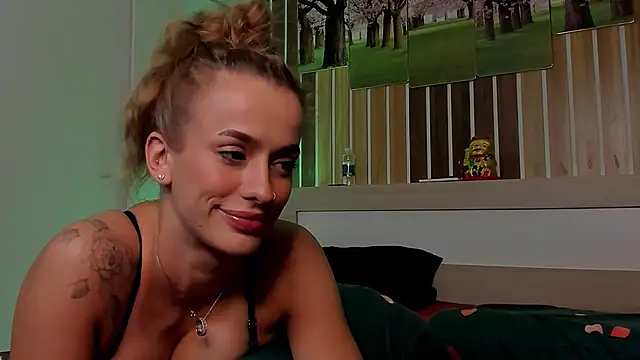 Dora Banks online show from April 29, 2026, 11:03 am