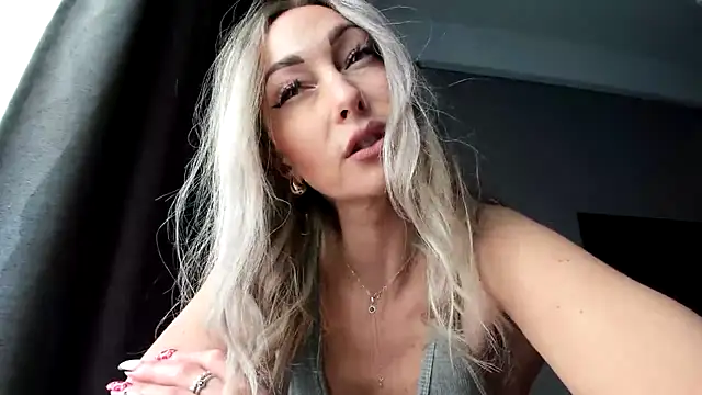 StarryHanna online show from March 8, 2026, 10:19 am