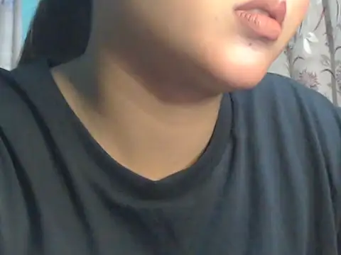 NancyRuvi online show from November 17, 2025, 3:07 pm