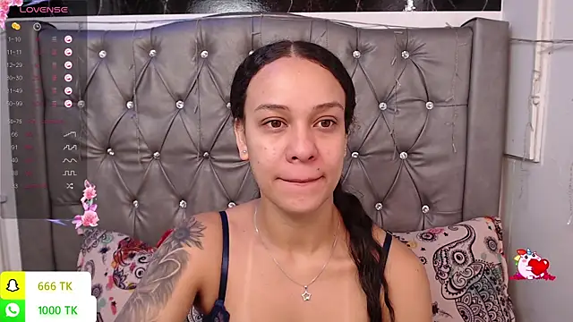 Snapshot of LAILAGUMMY chatting on July 8, 2026, 2:10 pm LAILAGUMMY online show from July 8, 2026, 2:10 pm