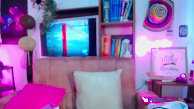 Snapshot of CiaraaSweet chatting on May 15, 2026, 10:28 pm CiaraaSweet online show from May 15, 2026, 10:28 pm