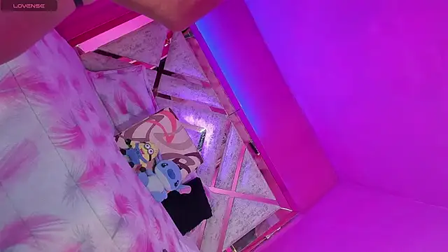 anapuala sexxx online show from February 1, 2025, 7:15 am