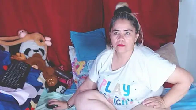 estrellita fugaz16x online show from November 6, 2025, 3:29 am