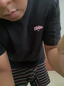 partyesban online show from April 15, 2026, 4:25 pm