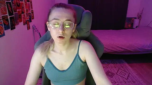 AnabelFrel online show from March 8, 2026, 1:25 am