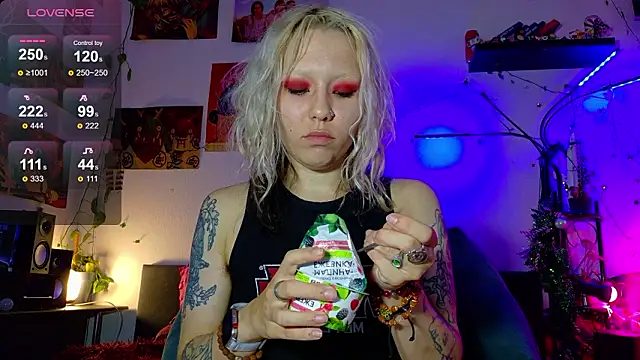 olivecum online show from March 3, 2026, 1:28 pm