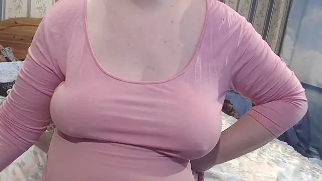 Snapshot of AMARILLIS chatting on December 14, 2024, 12:11 am AMARILLIS online show from December 14, 2024, 12:11 am