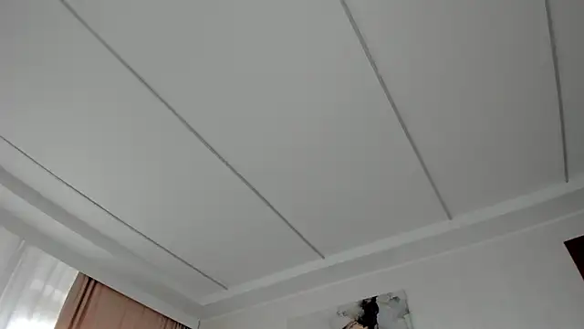 TiffanyHouston  online show from December 15, 2024, 6:51 am