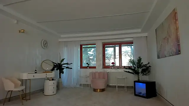 TiffanyHouston  online show from January 23, 2025, 7:00 am