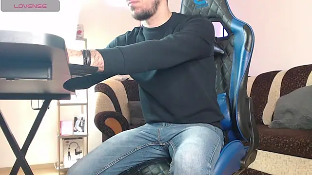 Snapshot of marioslim chatting on March 27, 2026, 10:37 am marioslim online show from March 27, 2026, 10:37 am