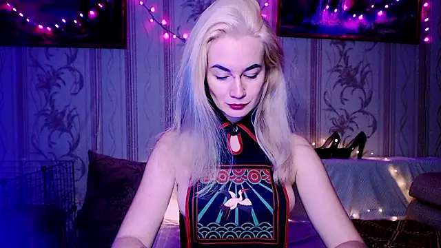 xxxcharismaaa online show from February 3, 2026, 7:30 pm